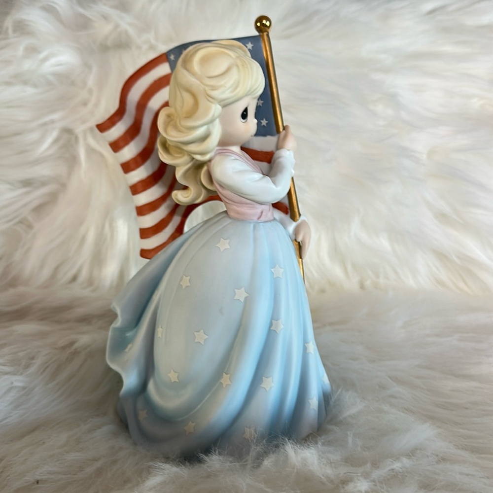 Precious Moments “God Shed His Grace on Thee”